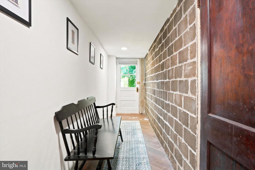 8 HEWETT ROAD