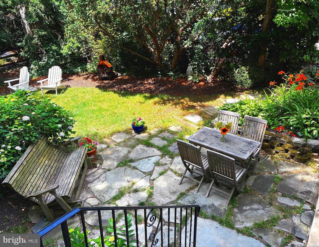 8 HEWETT ROAD