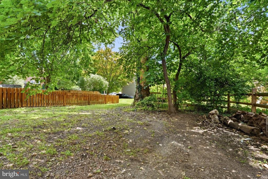 8 HEWETT ROAD