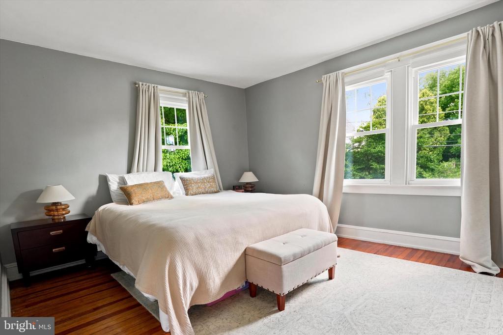 8 HEWETT ROAD