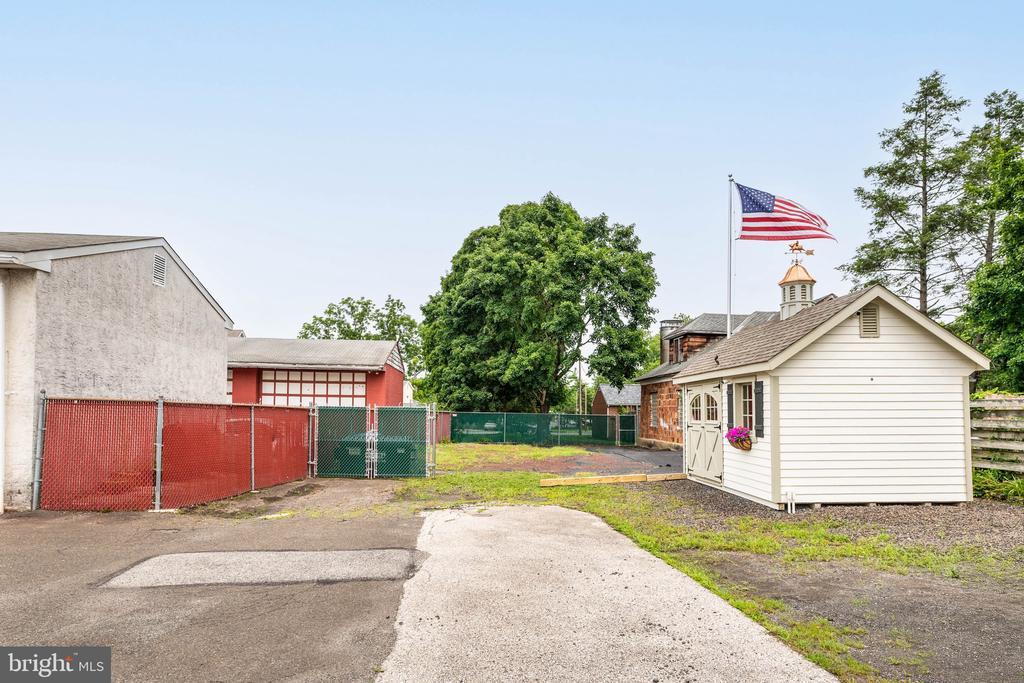 1510 BETHLEHEM PIKE AND 7 BYSHER AVENUE