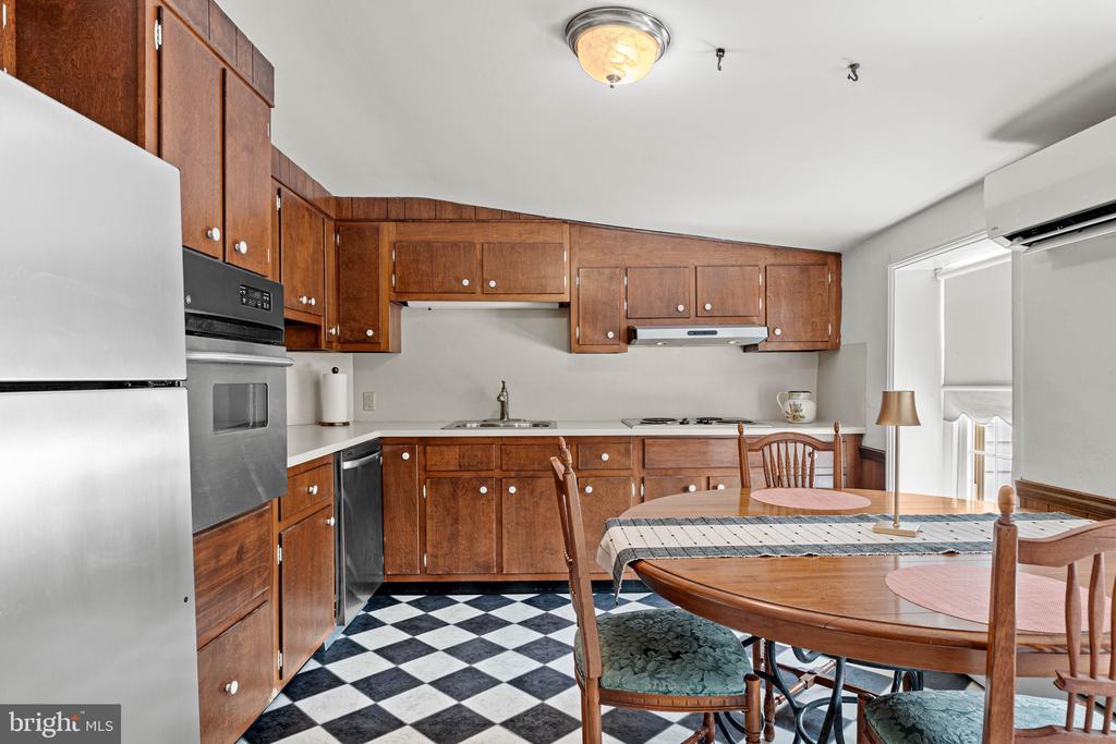 1510 BETHLEHEM PIKE AND 7 BYSHER AVENUE