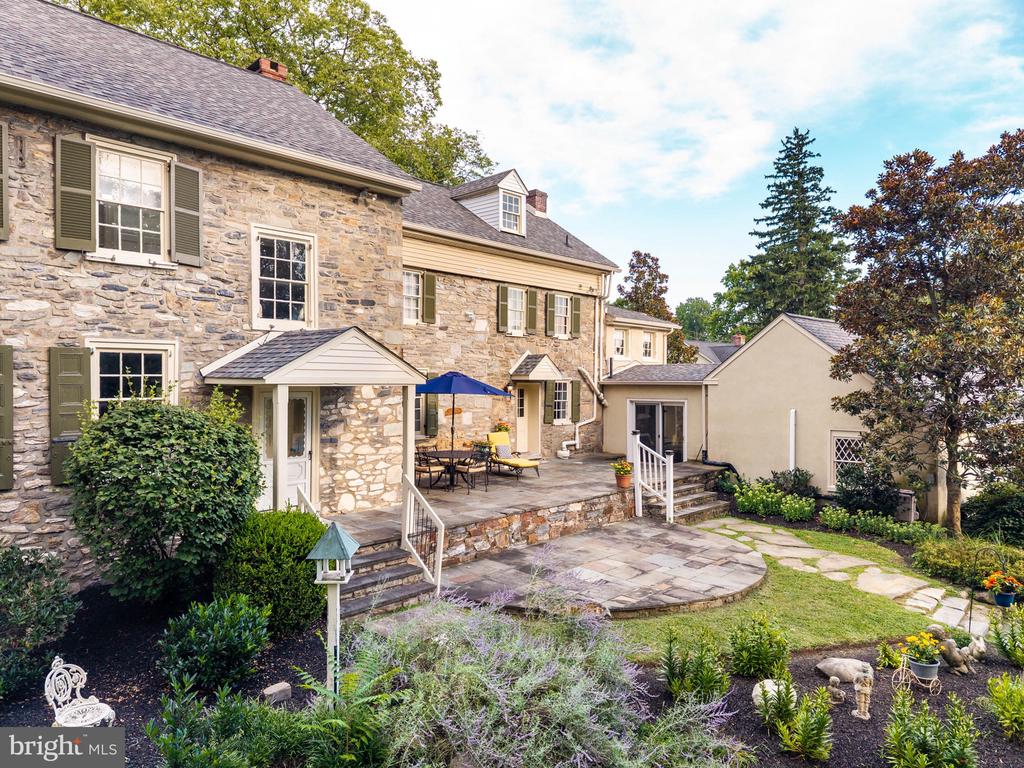 3141 SPRING MILL ROAD