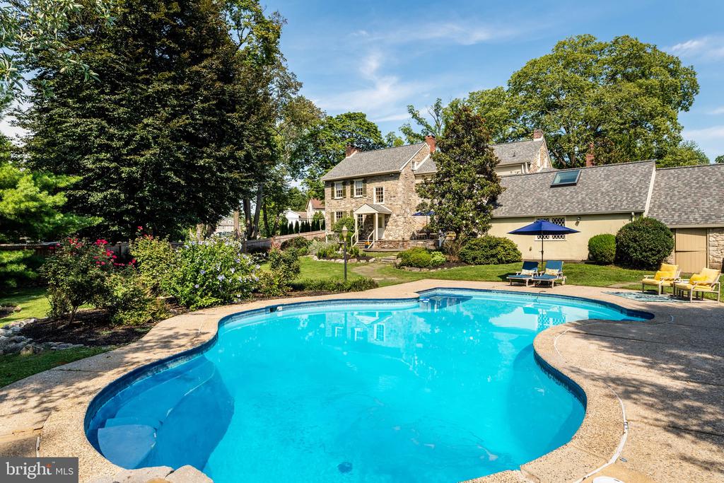 3141 SPRING MILL ROAD