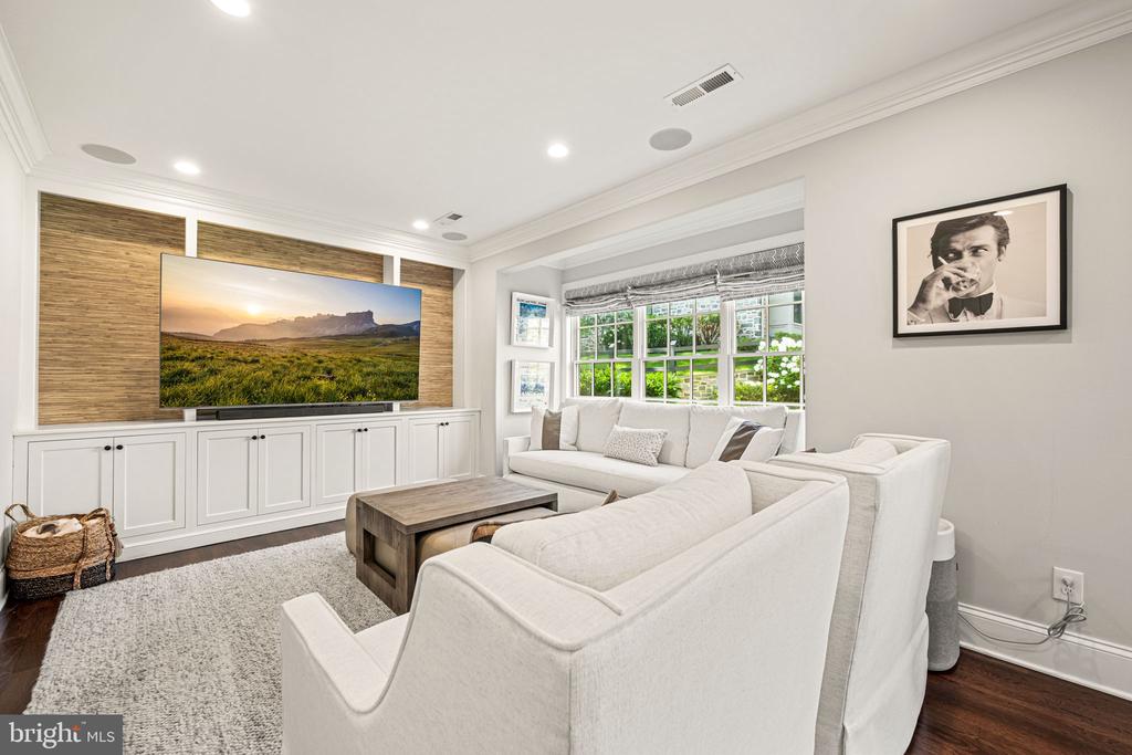 7 OVERLEA WAY Unit:           