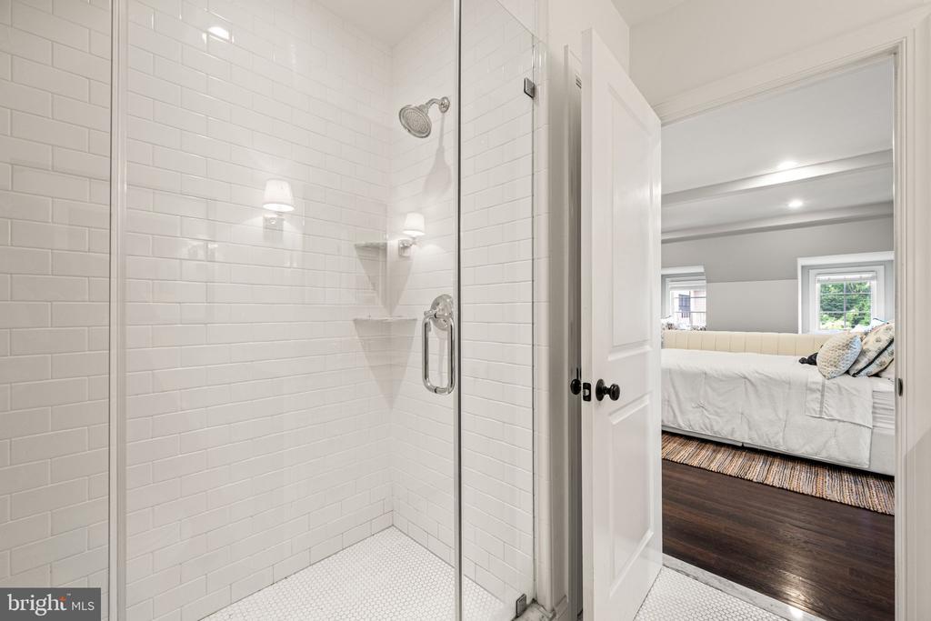 7 OVERLEA WAY Unit:           