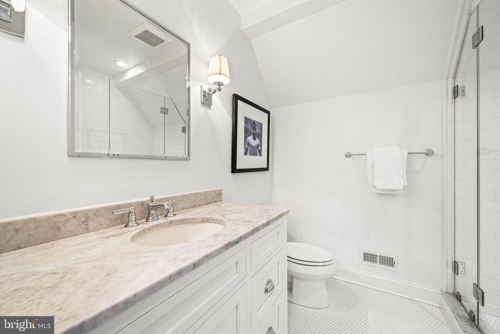 7 OVERLEA WAY Unit:           