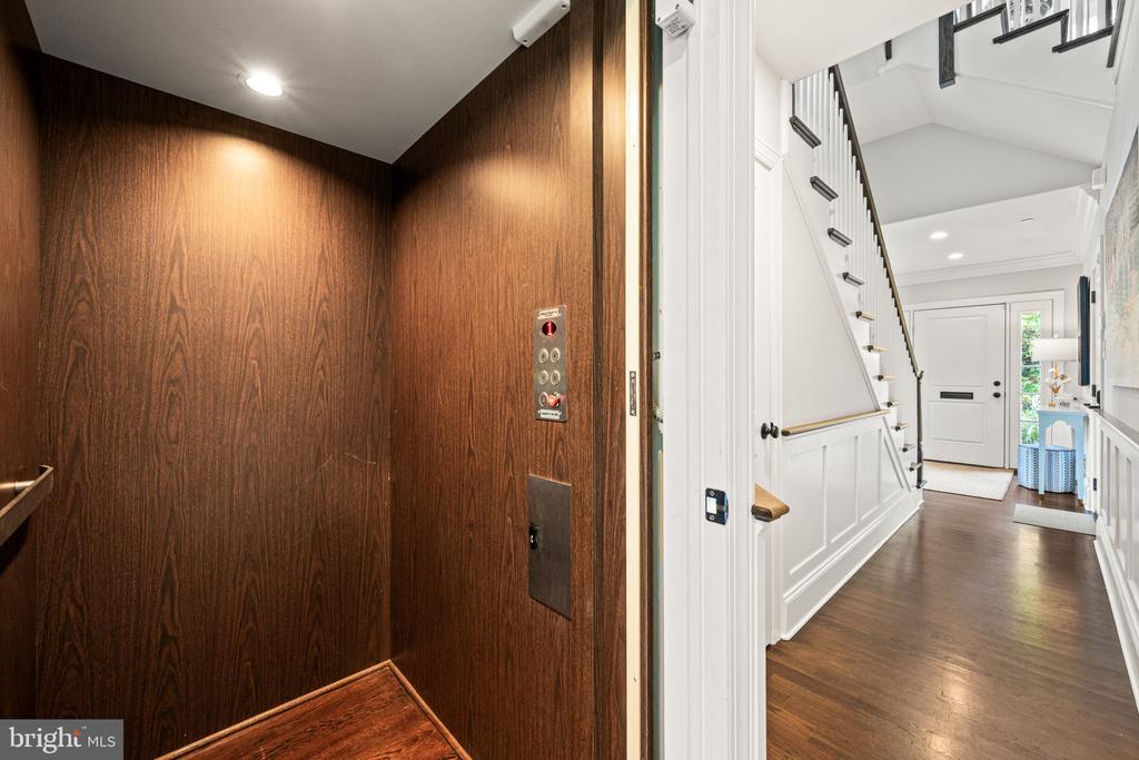 7 OVERLEA WAY Unit:           