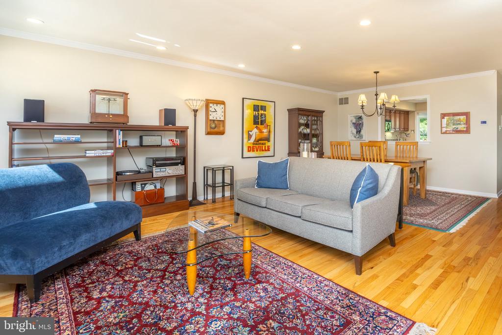 3054 MITCHELL COURT