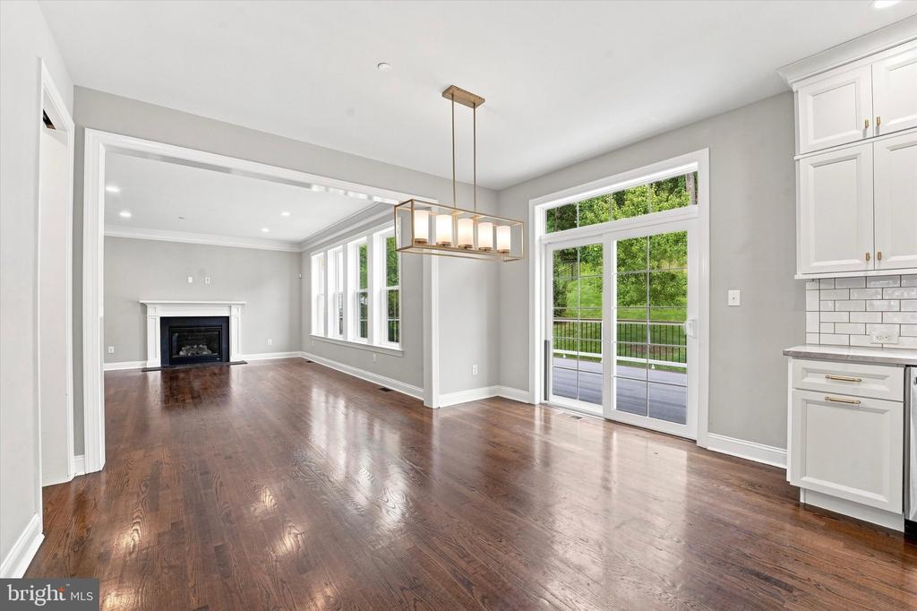 109 N LANDMARK LANE