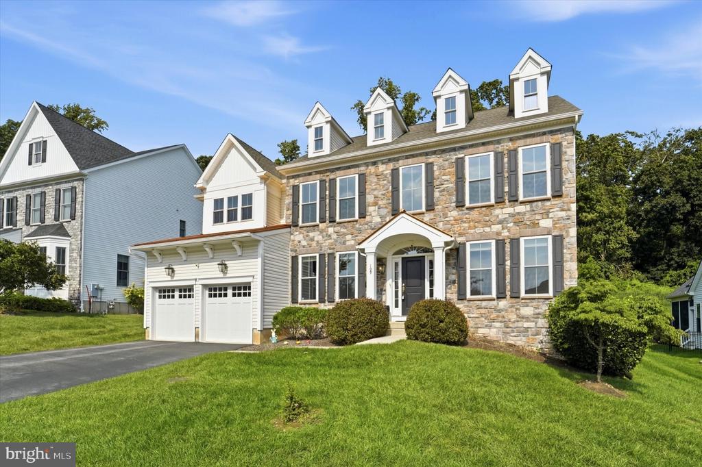 109 N LANDMARK LANE