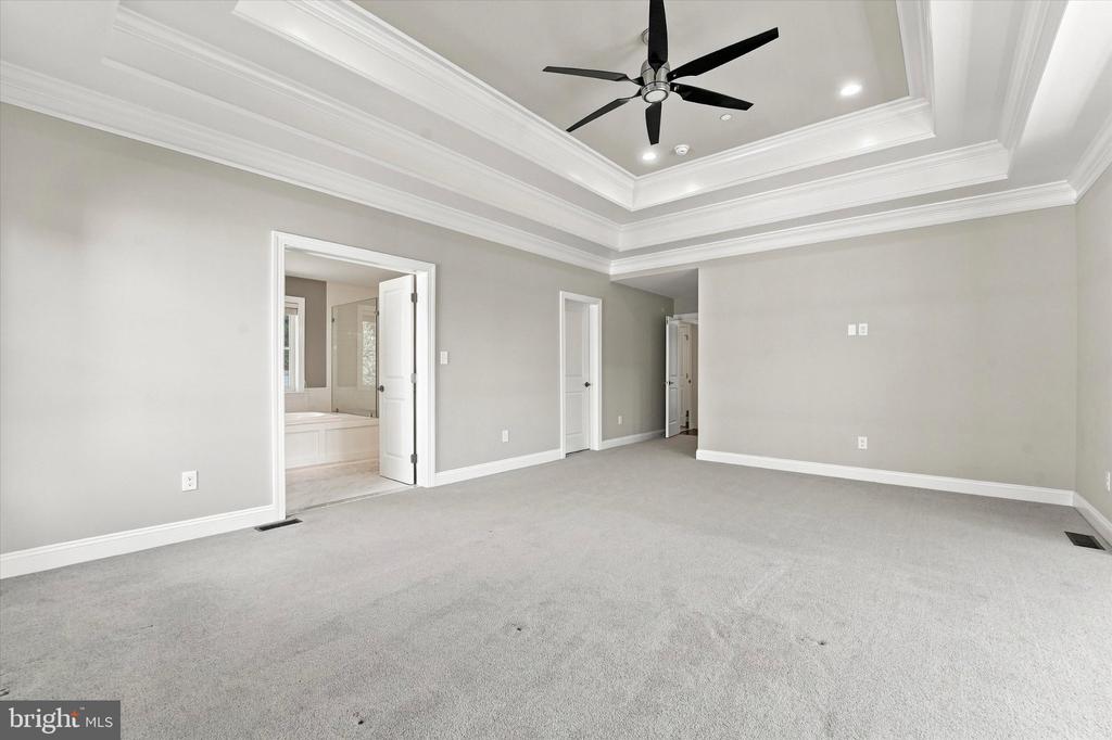 109 N LANDMARK LANE