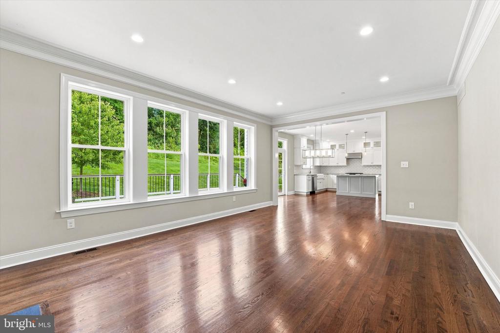 109 N LANDMARK LANE