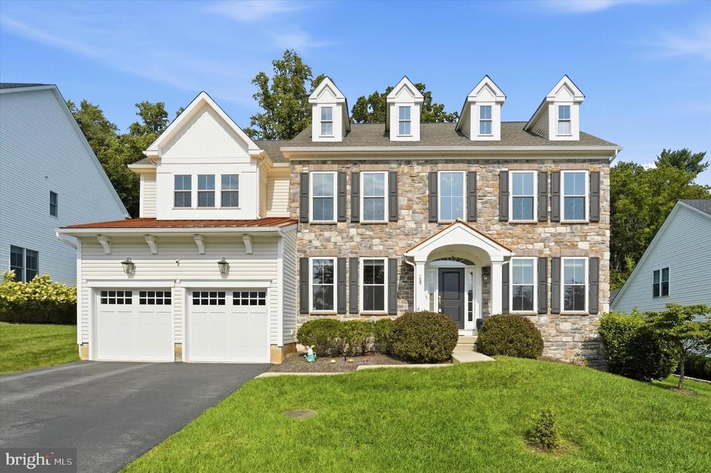 109 N LANDMARK LANE
