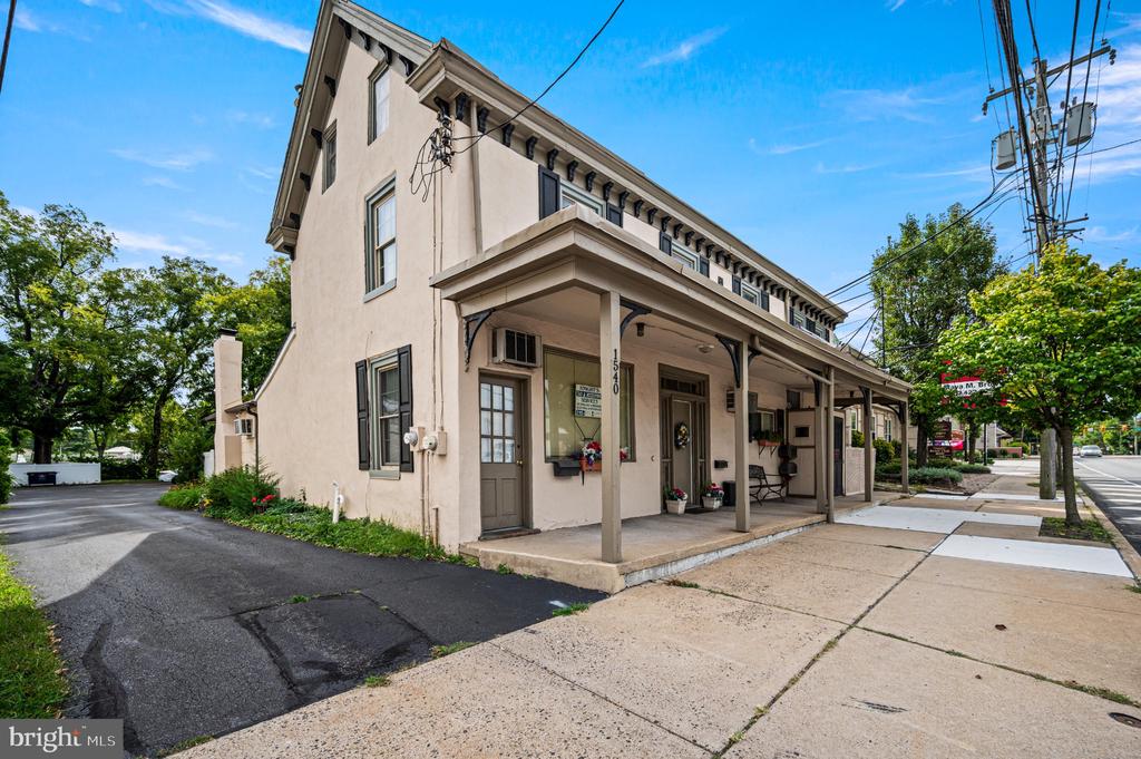 1538 BETHLEHEM PIKE