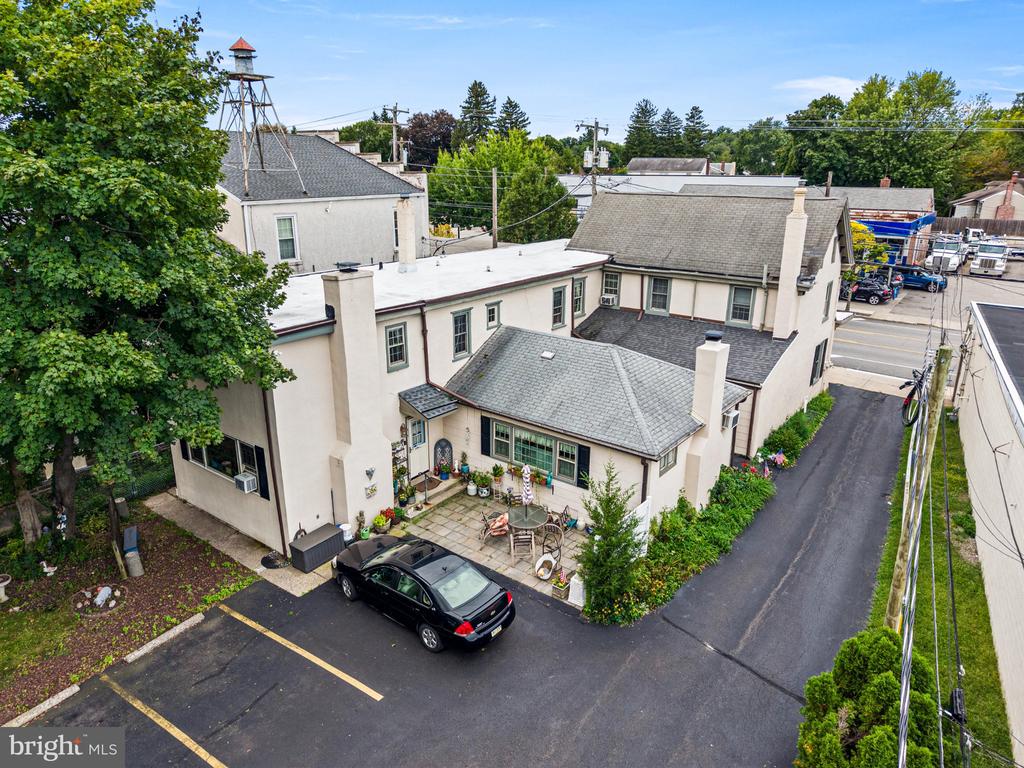 1538 BETHLEHEM PIKE