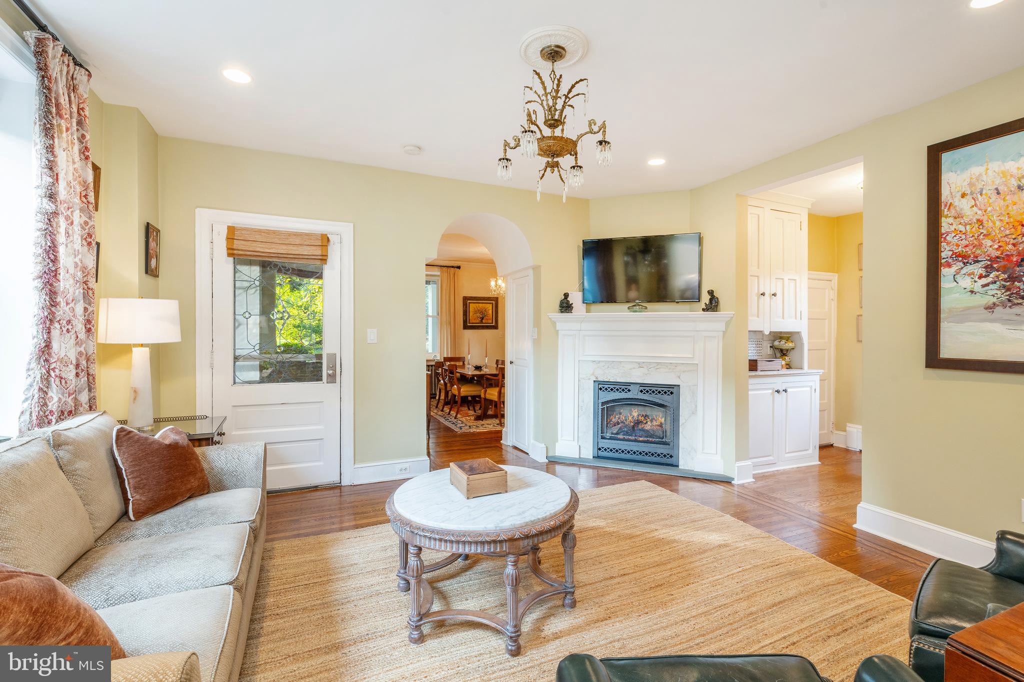 114 W ABINGTON AVENUE
