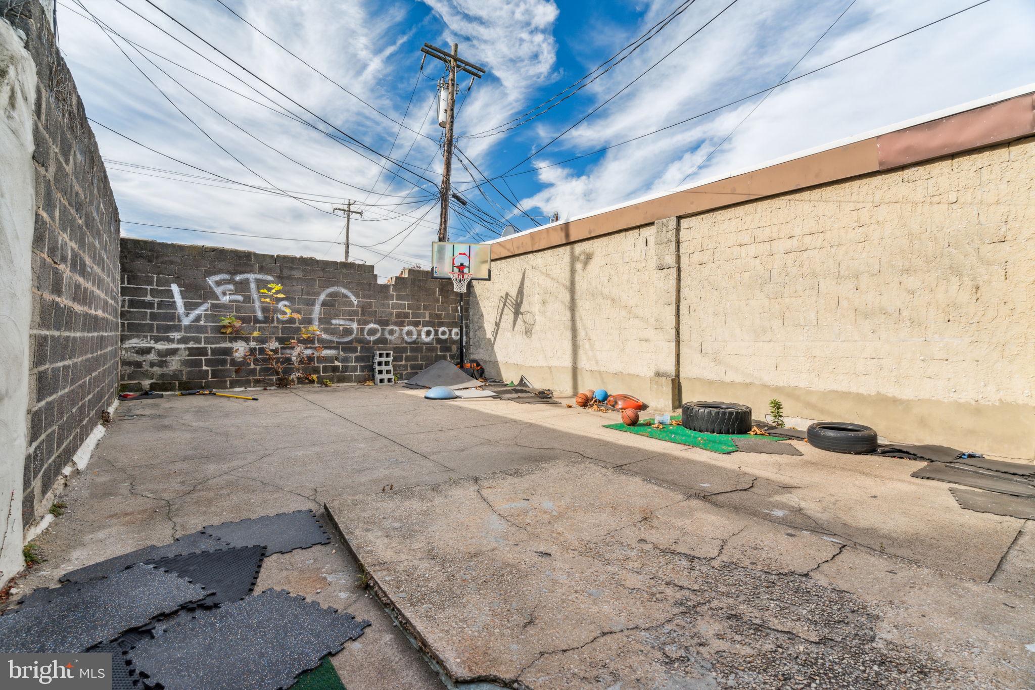 7516 HAVERFORD AVENUE
