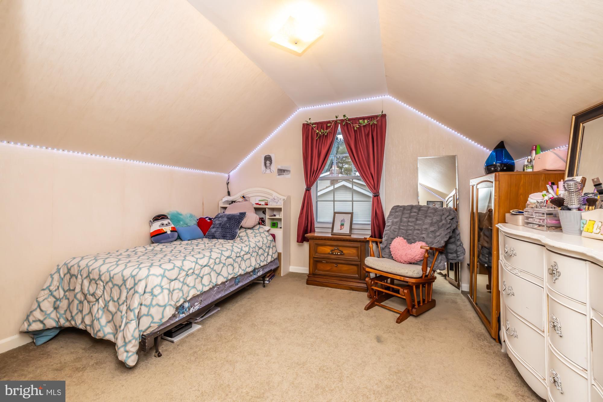 8568 LYKENS LANE