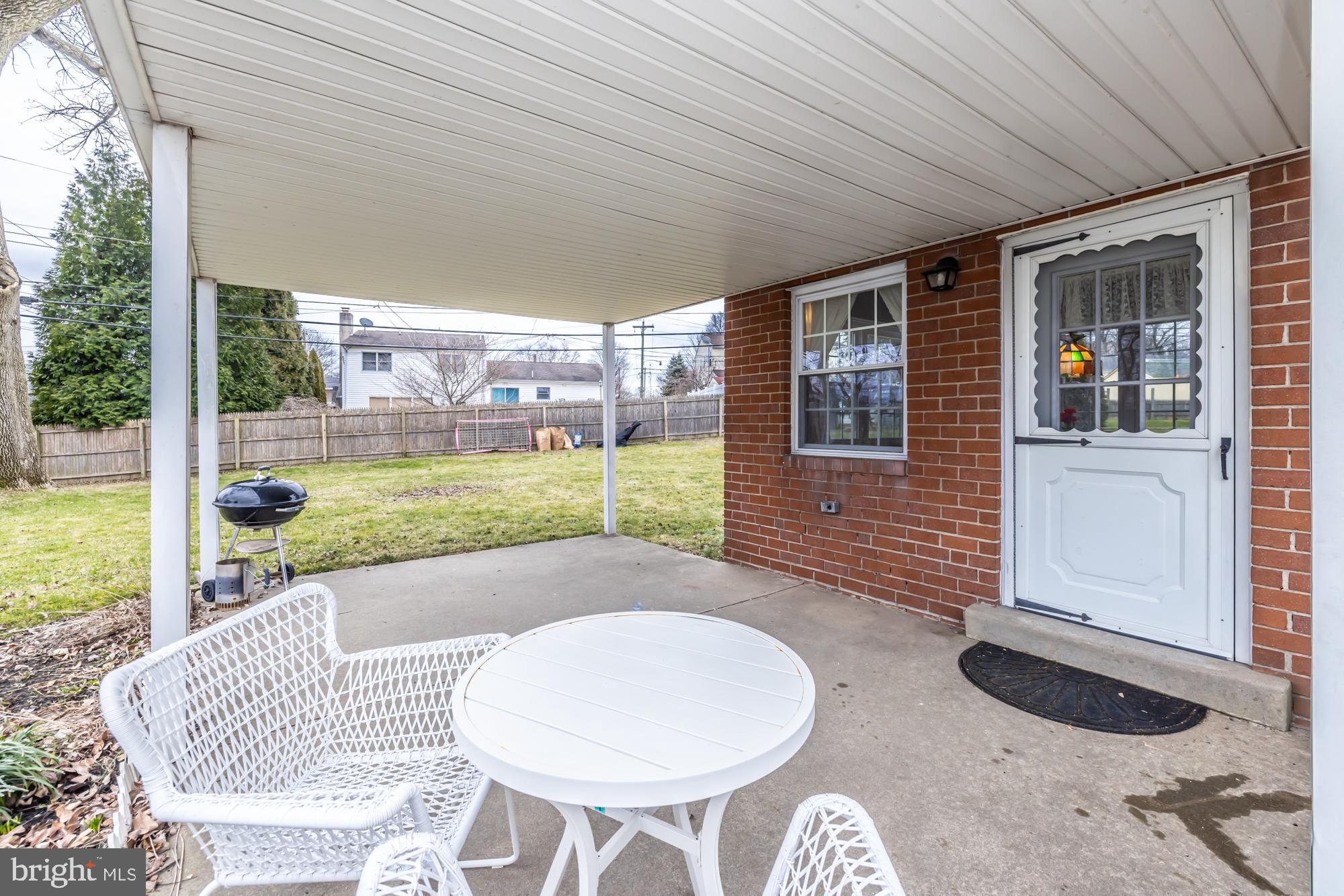 8568 LYKENS LANE
