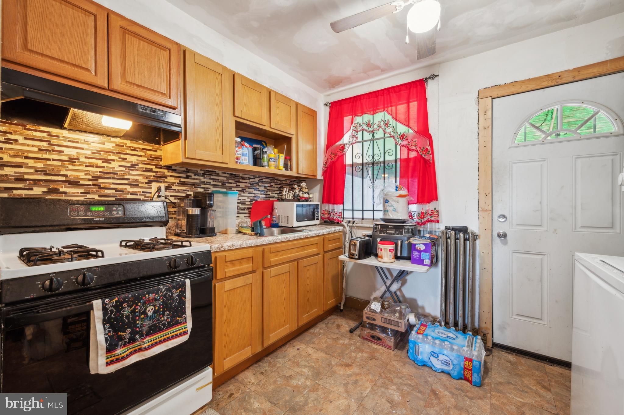 306 W COURTLAND STREET