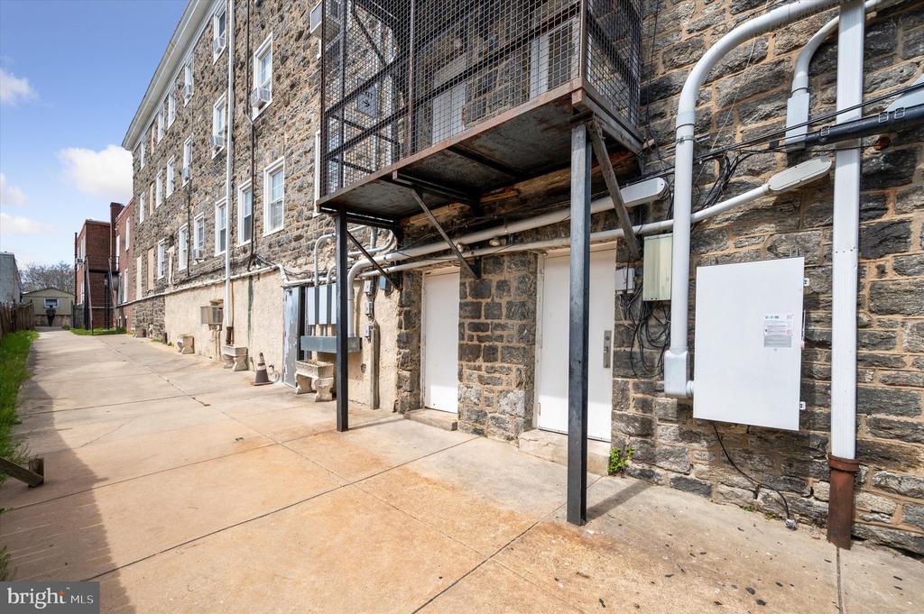 230 N 65TH STREET