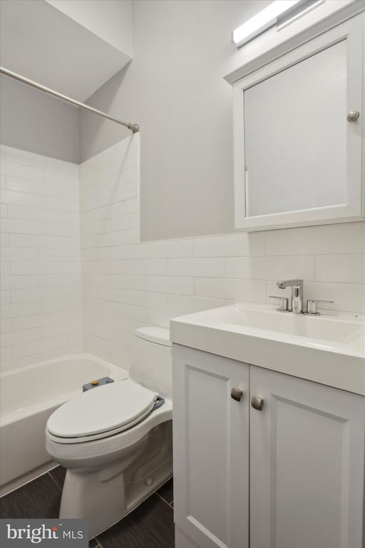 1238 CALLOWHILL STREET 701