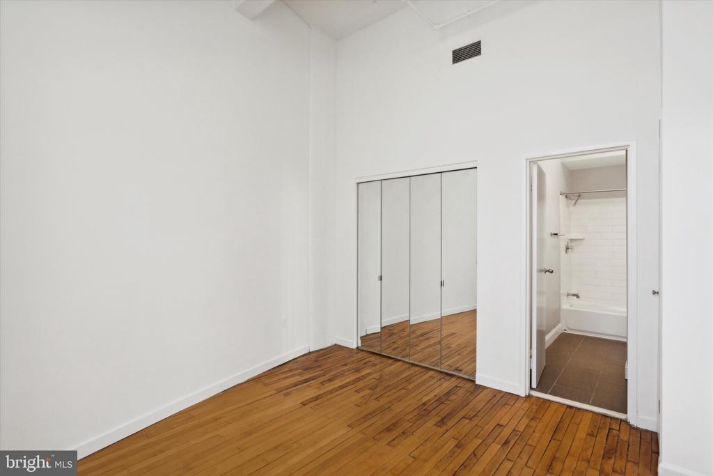 1238 CALLOWHILL STREET 701