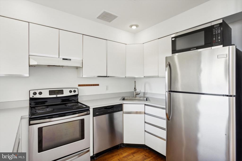 1238 CALLOWHILL STREET 701