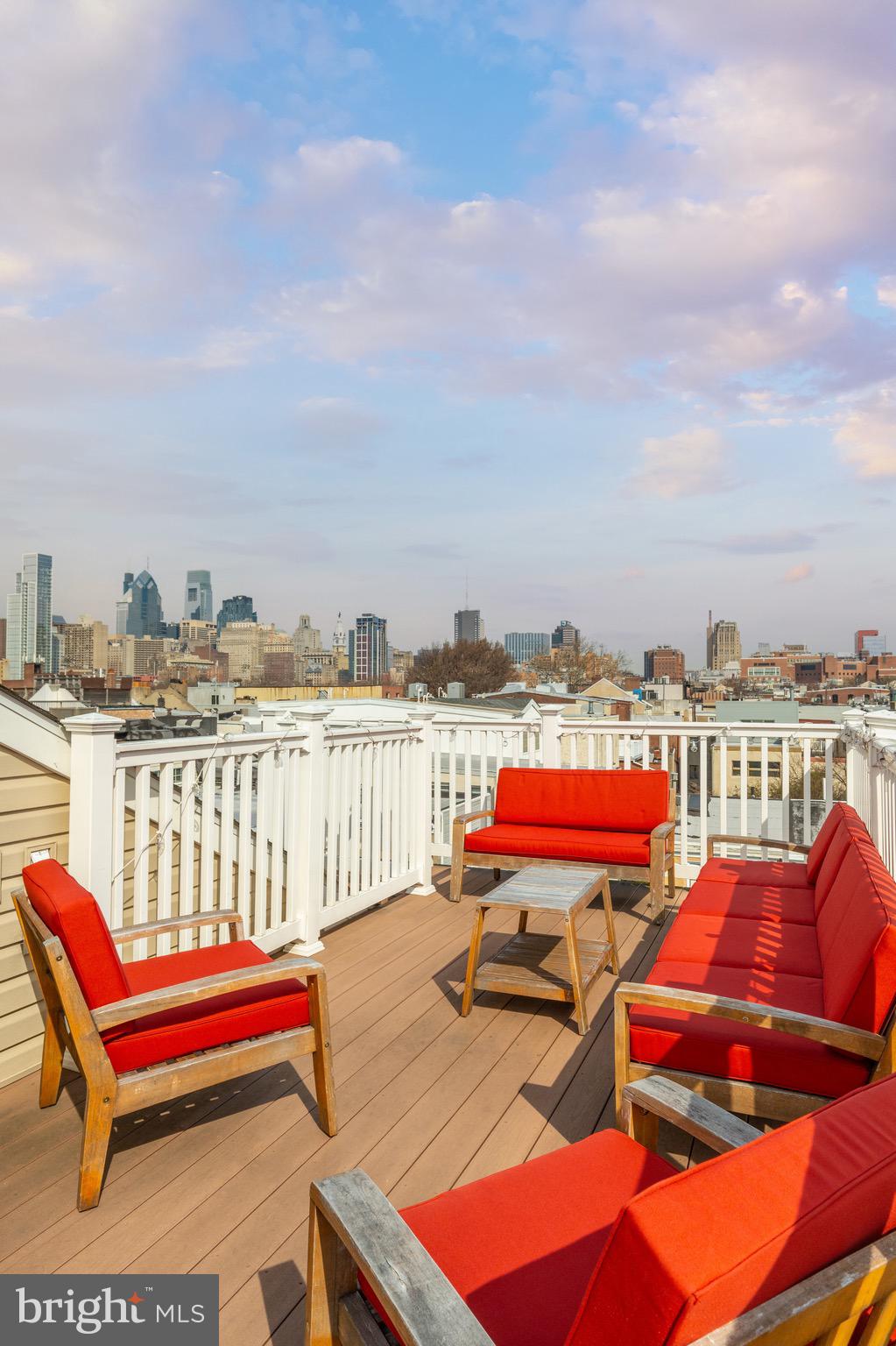 833 CATHARINE STREET