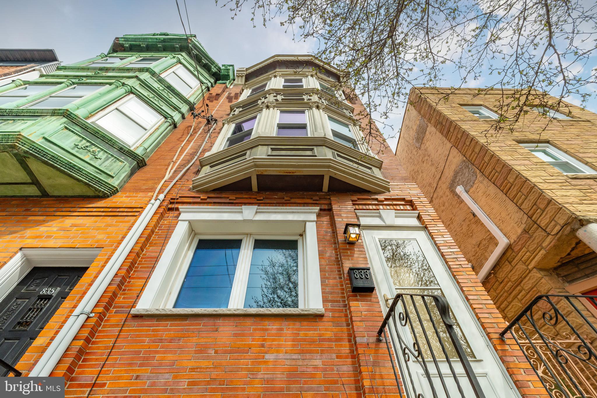 833 CATHARINE STREET