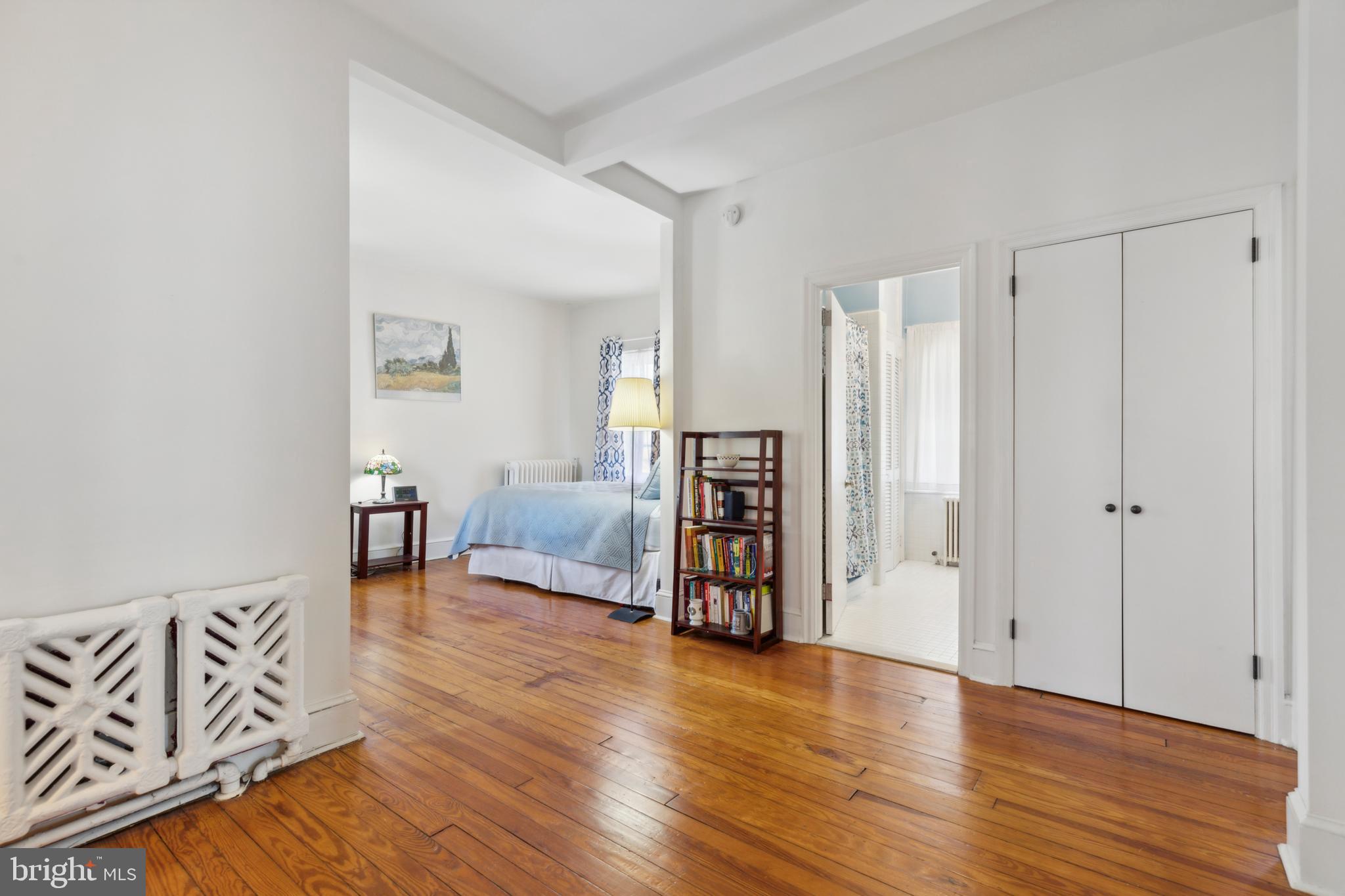15 W HAMPTON ROAD