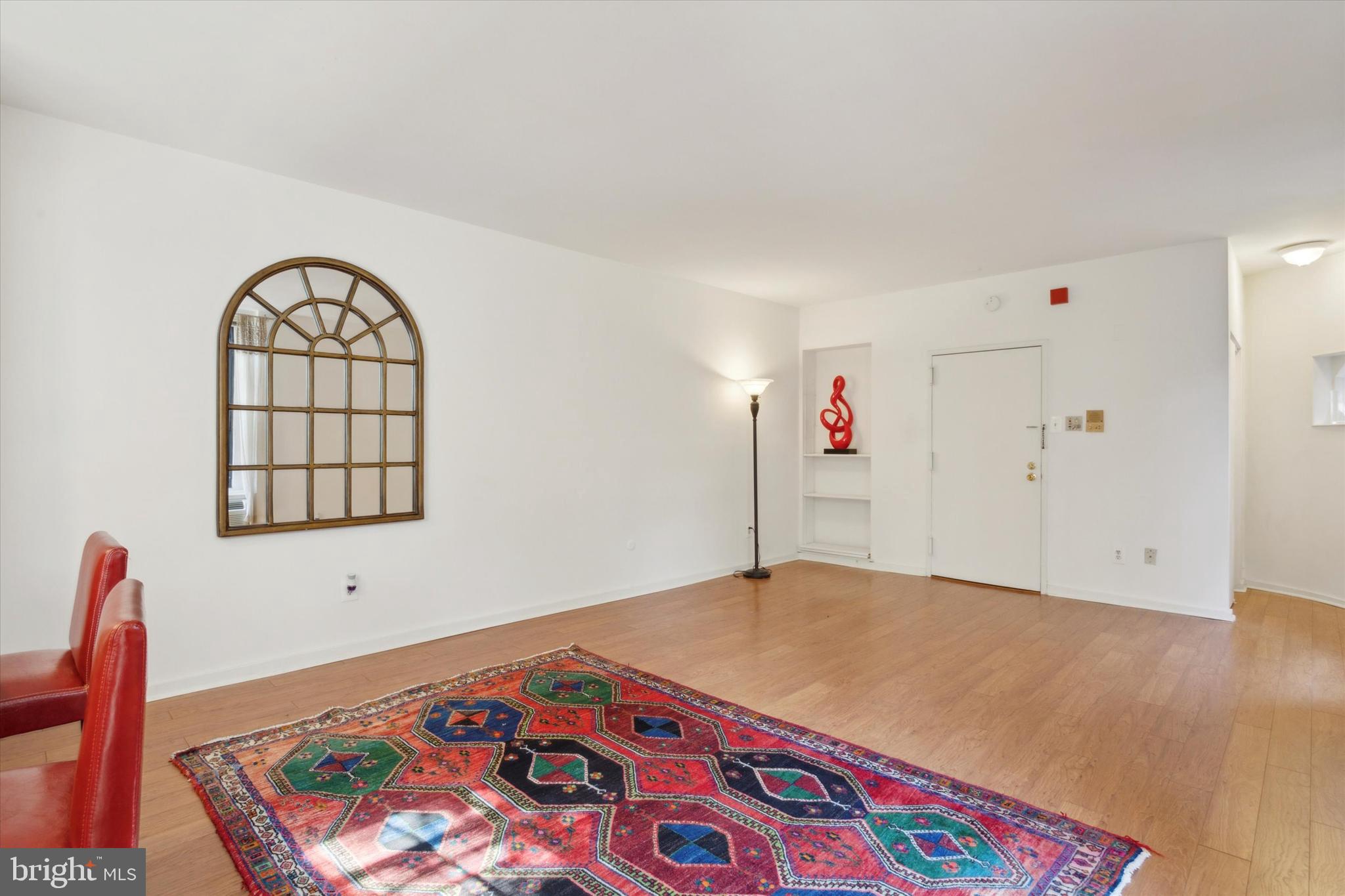 924 SPRUCE STREET 102