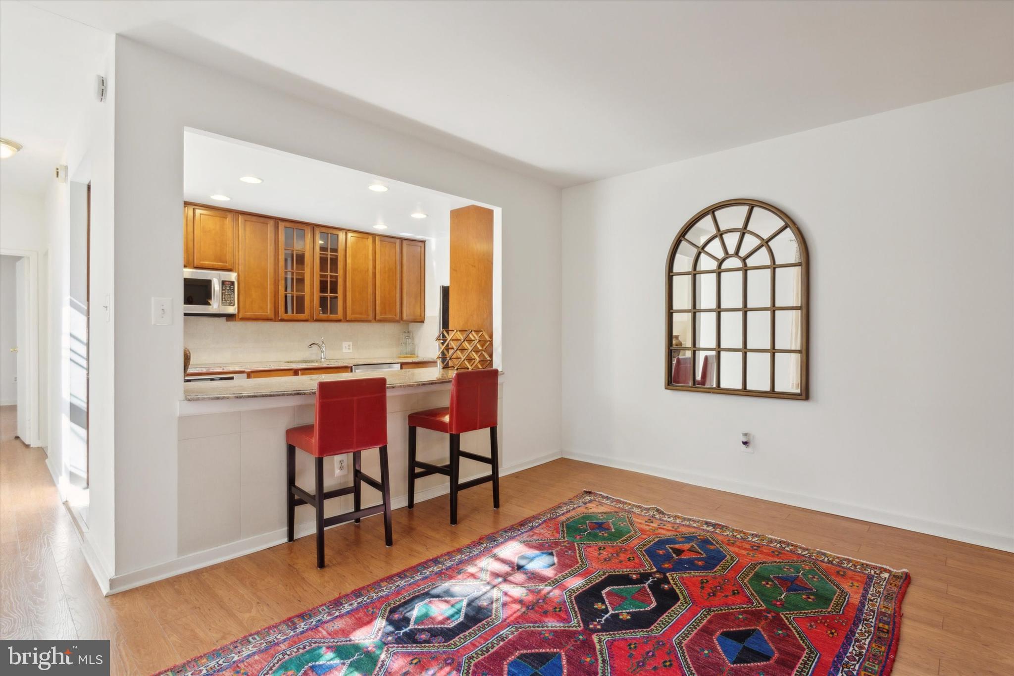 924 SPRUCE STREET 102