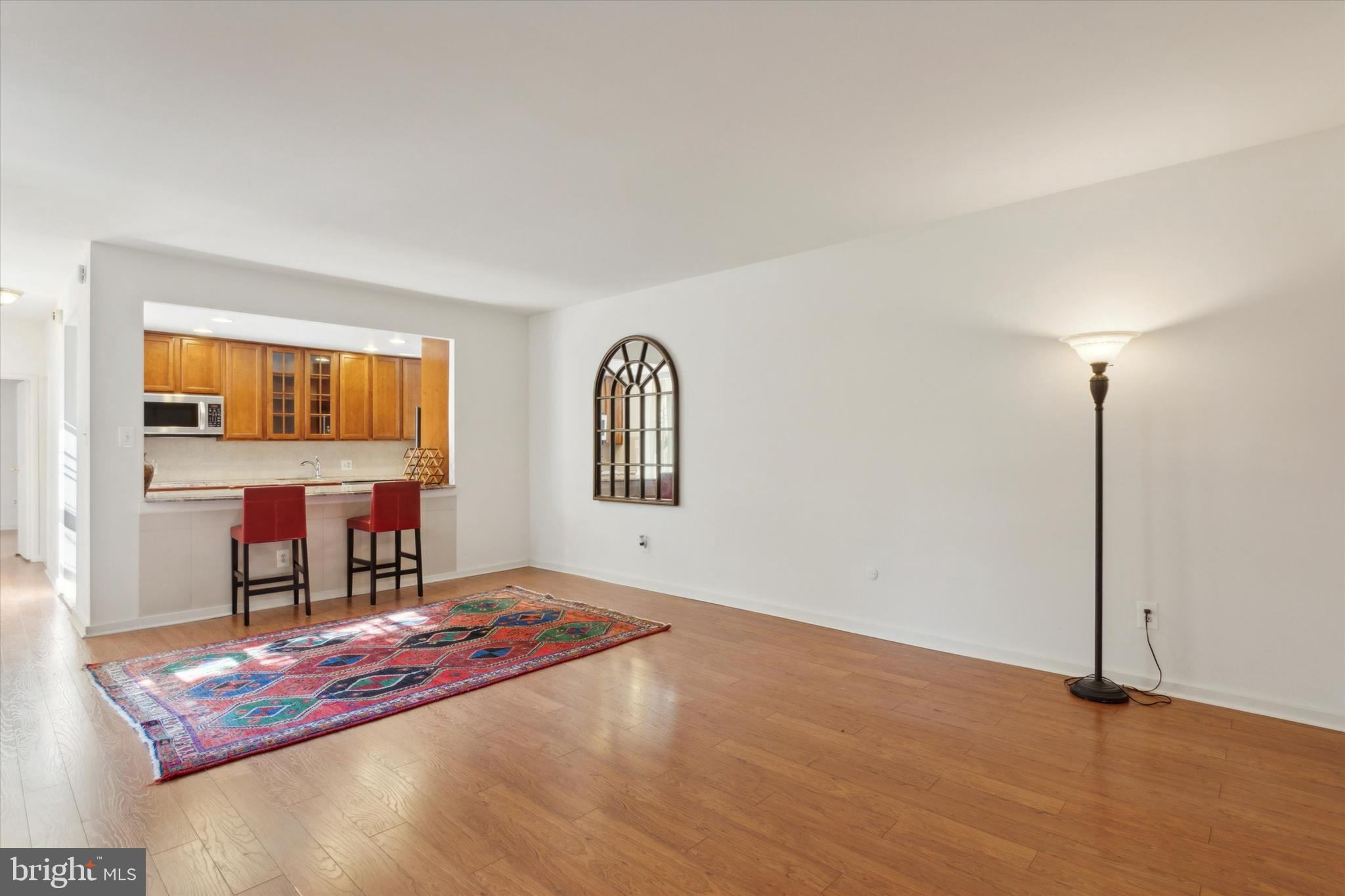 924 SPRUCE STREET 102