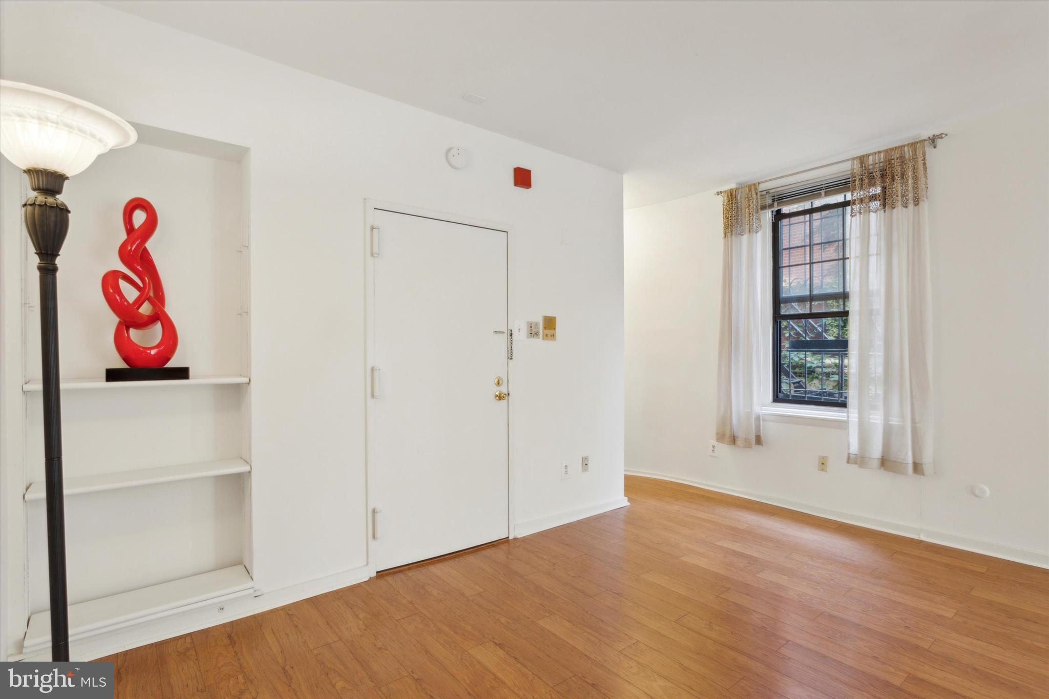 924 SPRUCE STREET 102