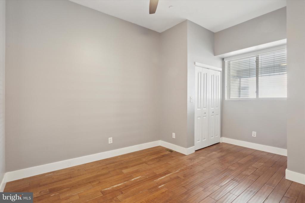 906 N 16TH STREET 1