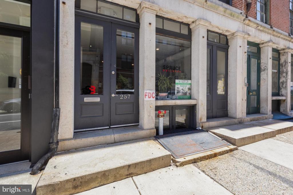 257 N 3RD STREET