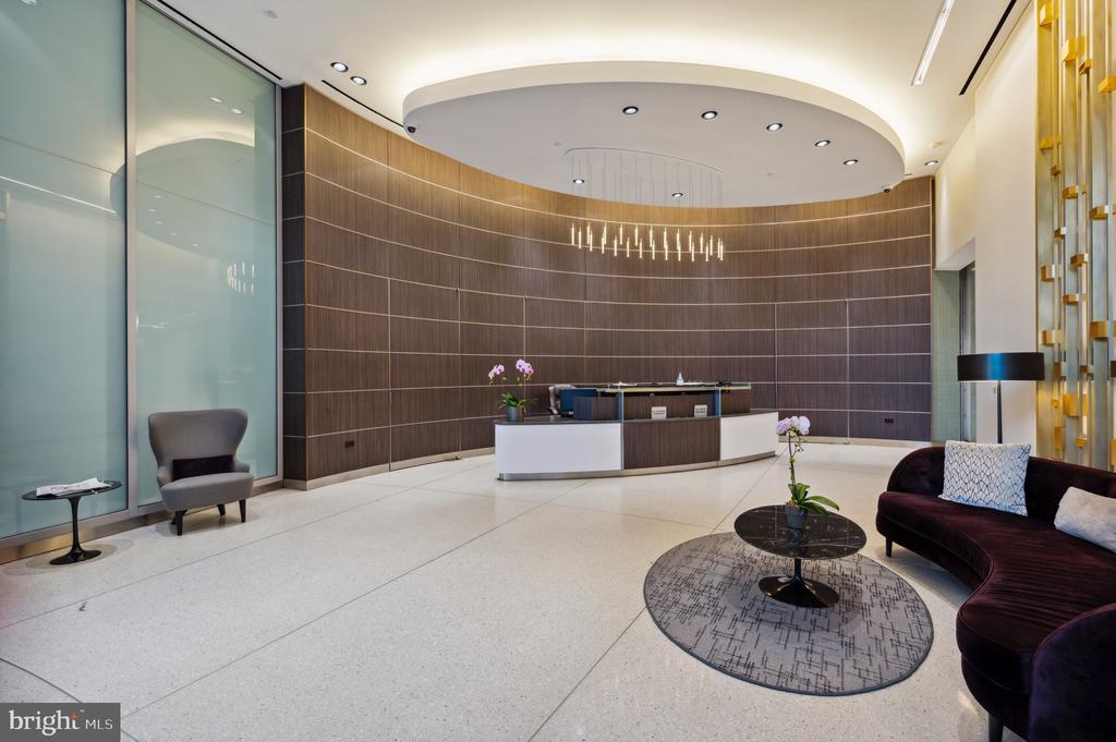 2101 MARKET STREET 808