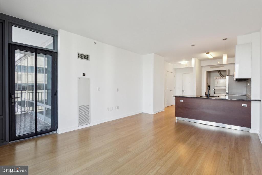 2101 MARKET STREET 808