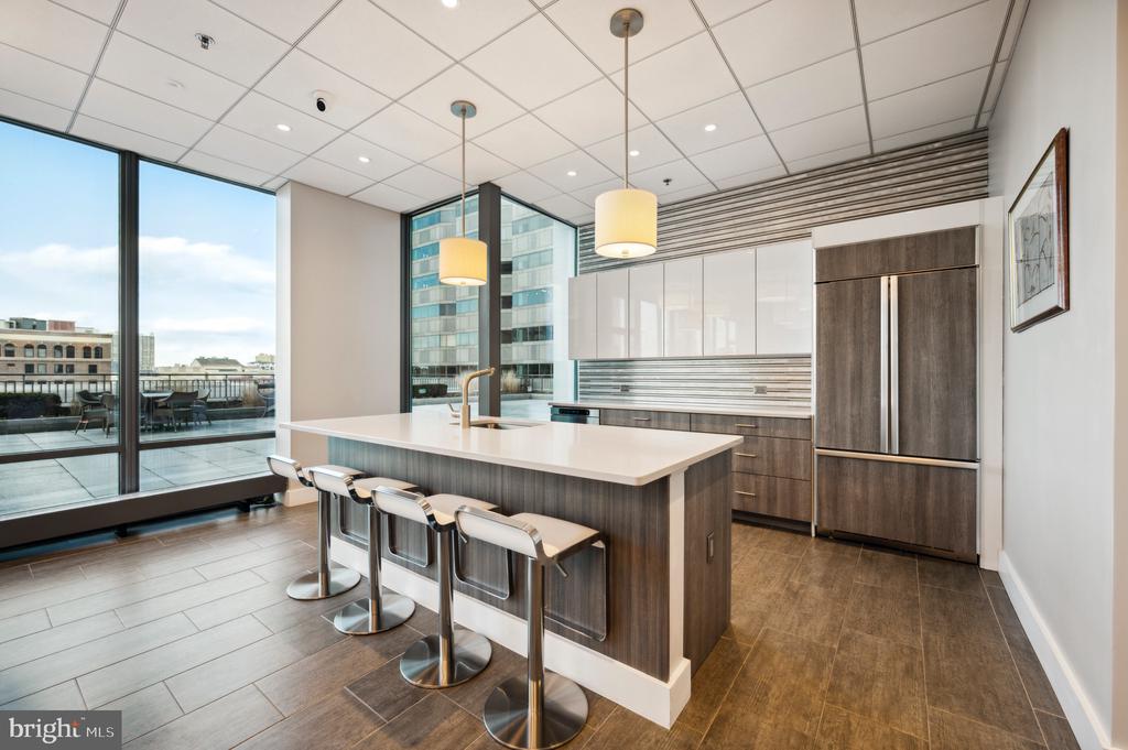 2101 MARKET STREET 808