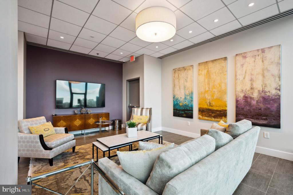2101 MARKET STREET 808