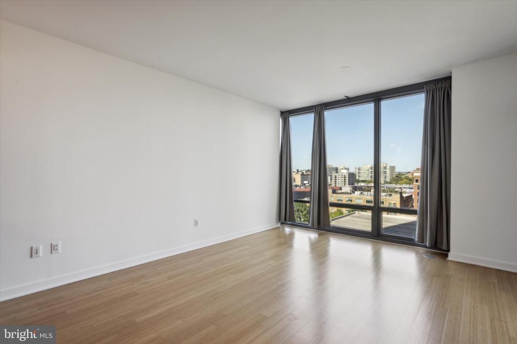 2101 MARKET STREET 808