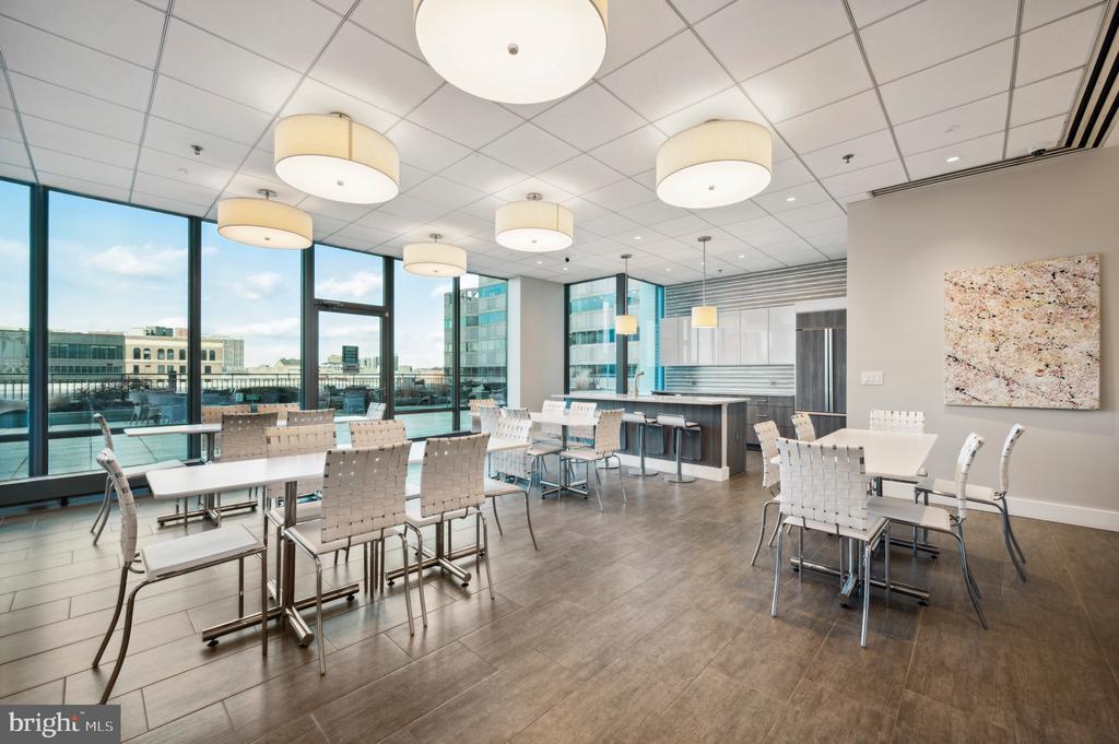 2101 MARKET STREET 808