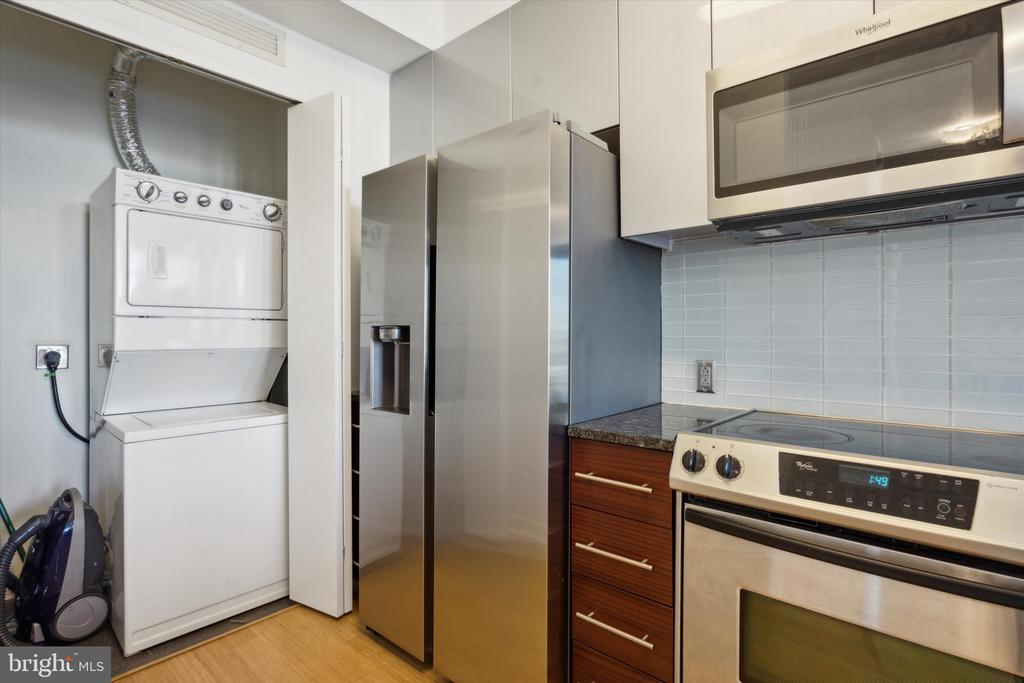 2101 MARKET STREET 808