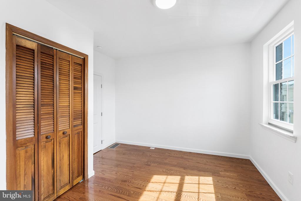 809 GREENWICH STREET