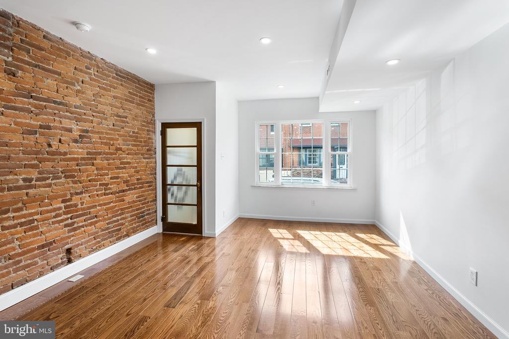 809 GREENWICH STREET