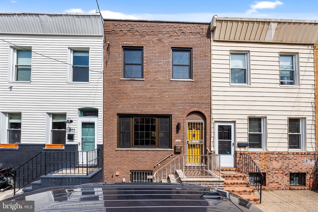 809 GREENWICH STREET