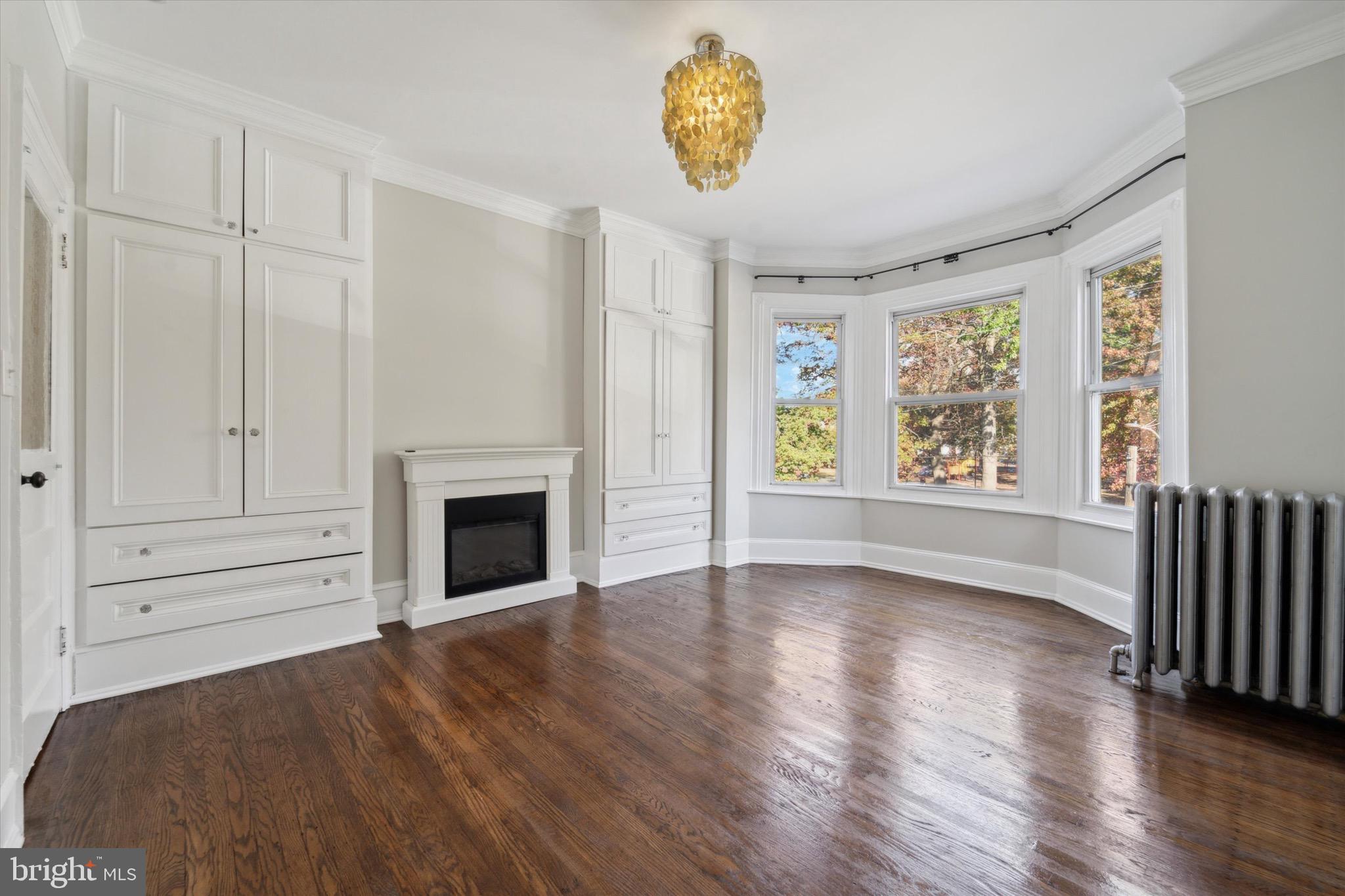 5132 LARCHWOOD AVENUE