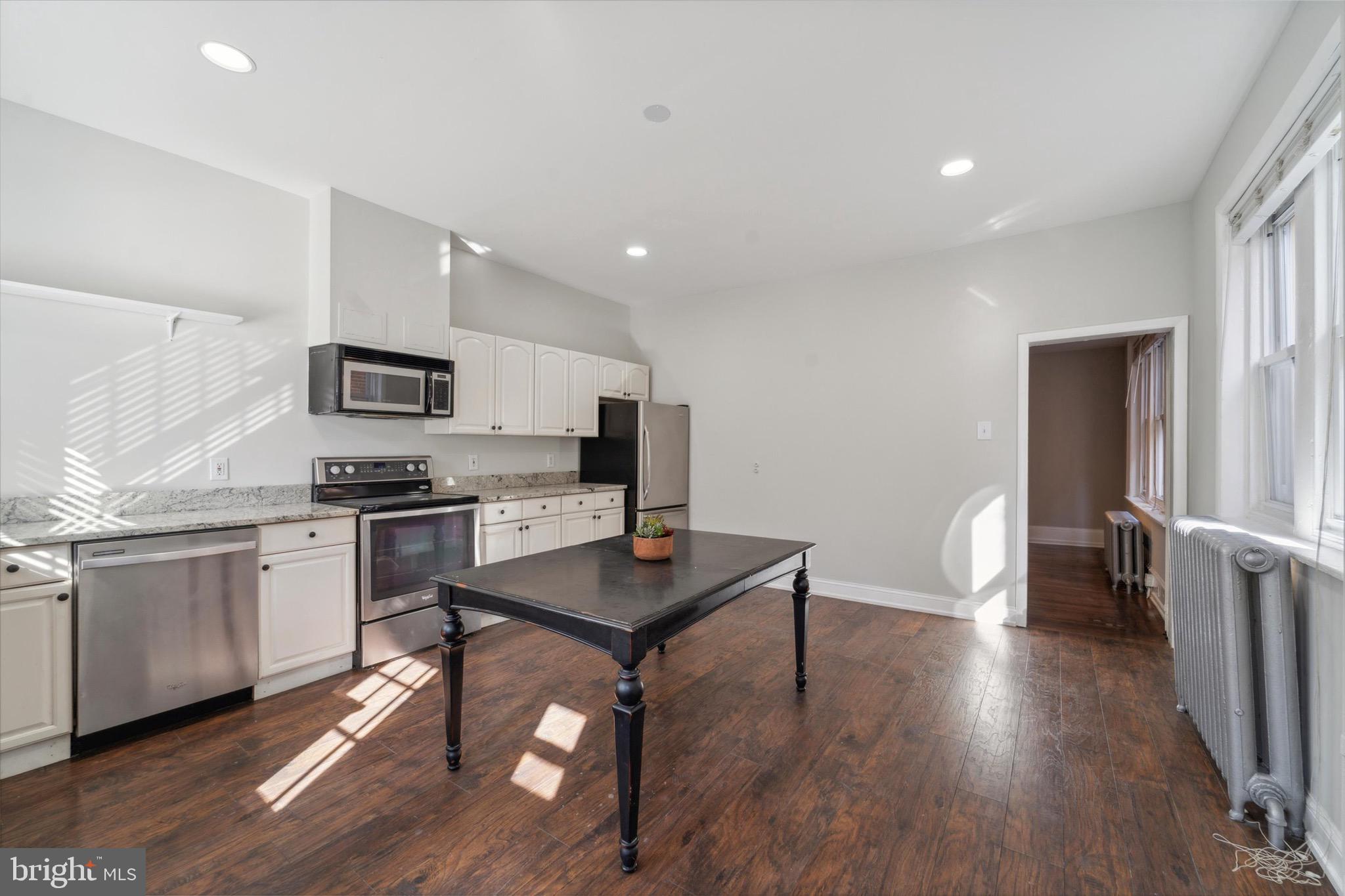 5132 LARCHWOOD AVENUE